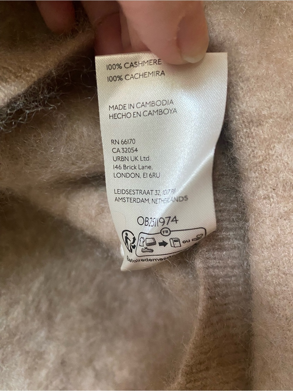 Free People Cropped V-Neck Fluffy 100% Cashmere Sweater in Taupe - Picture 3 of 4
